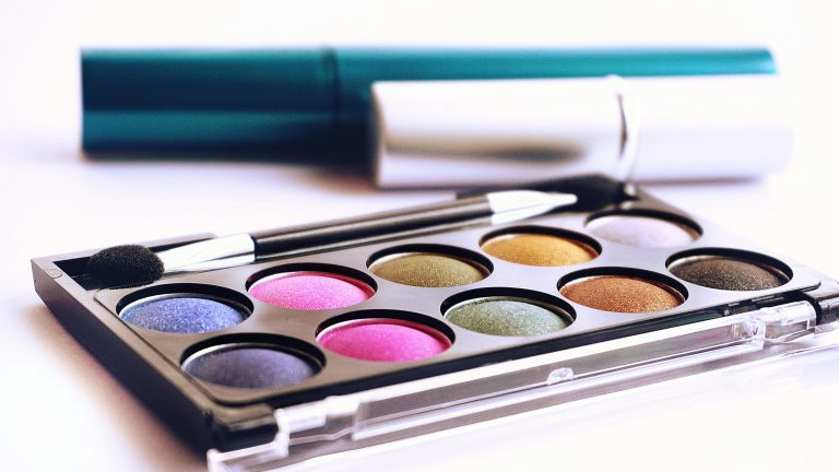 Makeup Made Simple: Tips for a Fresh Everyday Look